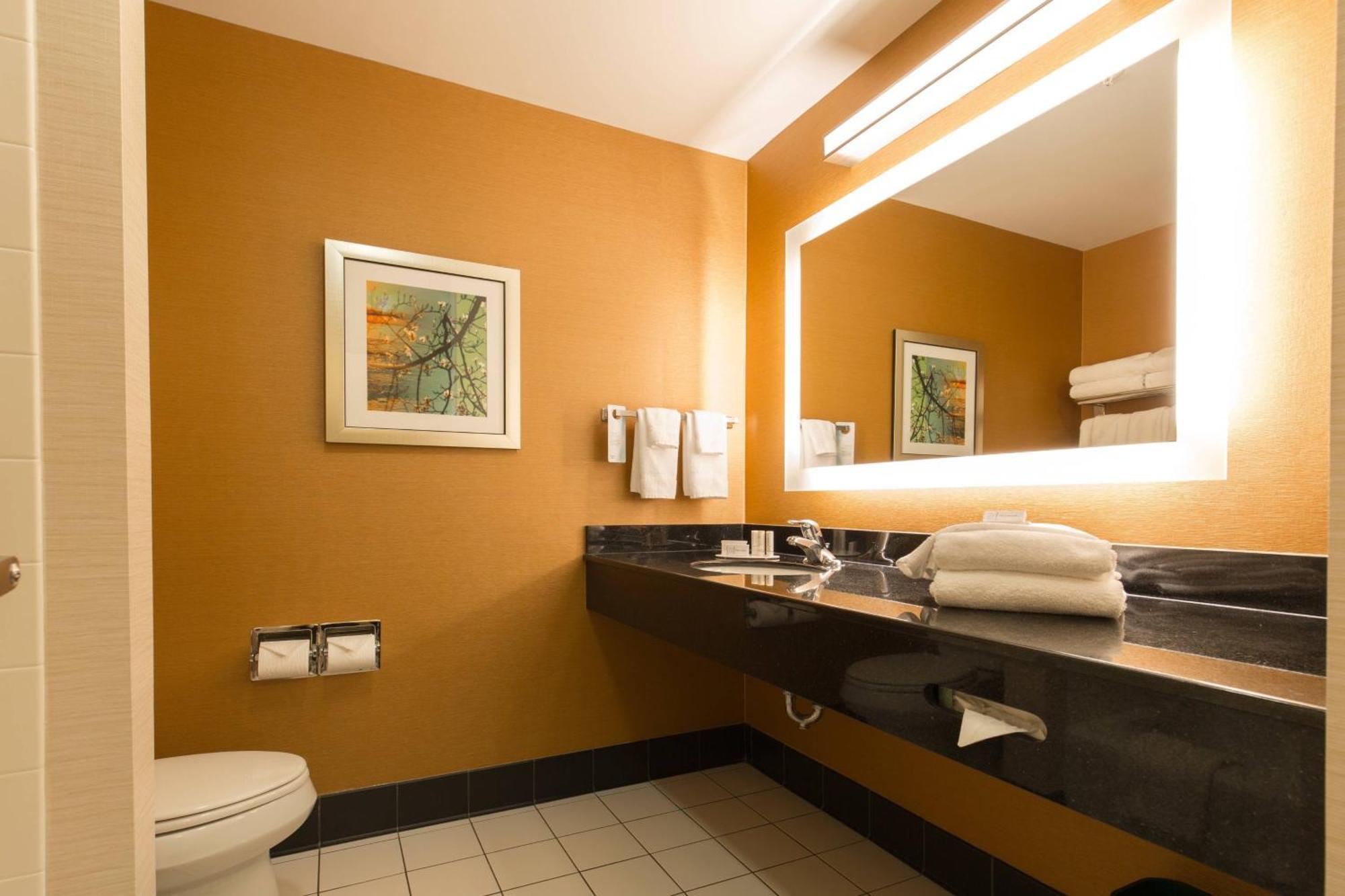 Fairfield And By Marriott Portsmouth Hotel 3*